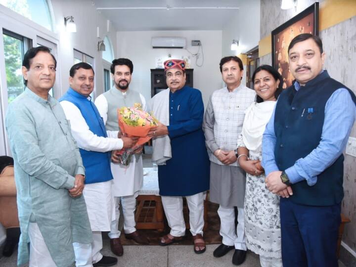 Minister Anurag Thakur Meets Union Minister Nitin Gadkari With Himachal Pradesh BJP MPs ANN केंद्रीय मंत्री नितिन गडकरी से मिले हिमाचल प्रदेश के सभी बीजेपी सांसद, राज्य को मिलेगी नई सौगात?