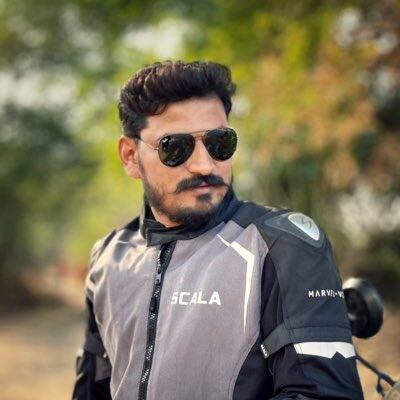 Biker Yogesh Alekari Bike Journey Mumbai to London in 100 Days 24 Countries World Tour maharashtra marathi news Yogesh Alekari: शंभर दिवसात मुंबई ते लंडन बाईकवरुन प्रवास, 24 देश तीन खंड पालथा घालणार हा मराठी तरुण