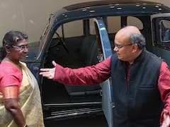 President Murmu Visits Netaji Bhavan, Meets CM Mamata During Kolkata Visit. In Pics