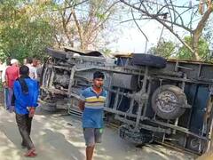 सीवान में कोचिंग जा रहे तीन छात्रों को पिकअप ने कुचला, बाइक से जा रहे थे सभी, एक की मौत, दो जख्मी