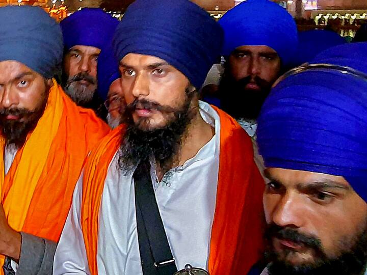 Amritpal Singh Arrest Operation: क्या नेपाल में छिपा है अमृतपाल सिंह? भारत ने नेपाल से कहा- तीसरे देश में नहीं भागने दें