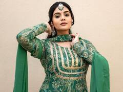 Anchor Sreemukhi: గ్రీన్ డ్రెస్ లో శ్రీముఖి గ్లామర్ షో