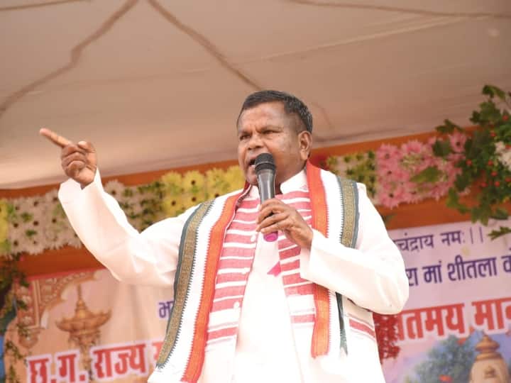 Chhattisgarh Politics: 'आदिवासी हिंदू नहीं, बनना चाहिए अलग धर्म कोड', मंत्री कवासी लखमा के बयान पर मचा सियासी बवाल Kawasi Lakhma Chhattisgarh Minister of statement on Tribals and Hindus says separate religion code ann Chhattisgarh Politics: 'आदिवासी हिंदू नहीं, बनना चाहिए अलग धर्म कोड', मंत्री कवासी लखमा के बयान पर मचा सियासी बवाल