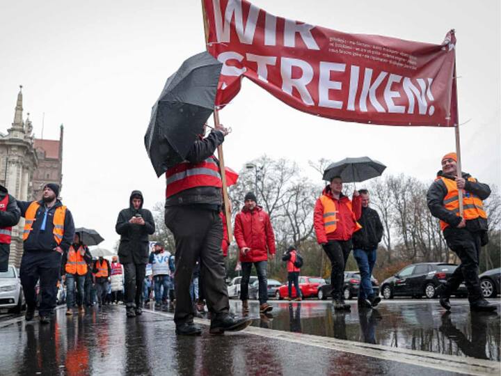 Around 2.5 million German transport workers from the railways, airlines and all other public transport took part in the mega strike. (Source: Getty)