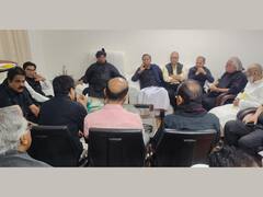 Sonia, Kharge & Other Oppn Leaders Wear All Black In Protest Against Rahul Gandhi's Disqualification — SEE PICS