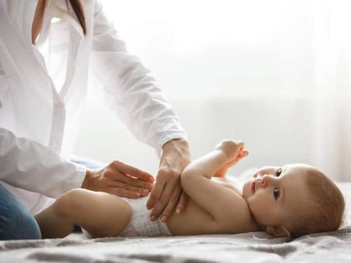 Diapers can make the child sick mothers often make these mistakes डायपर बच्‍चे को कर सकता है बीमार, मम्मियां अक्‍सर करती हैं ये गलतियां