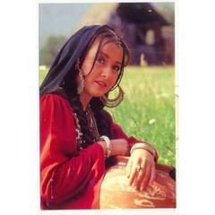 कहां है ऋषि कपूर के साथ रोमांस करने वाली ये हसीना? तीन बार तलाक लेने के बाद चली गई पाकिस्तान