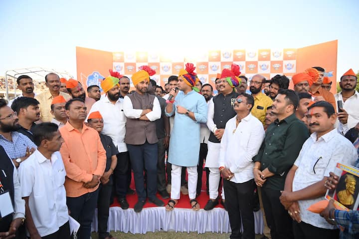 शिंदे गटाचे खासदार श्रीकांत शिंदे रविवारी कोल्हापूर दौऱ्यावर होते.