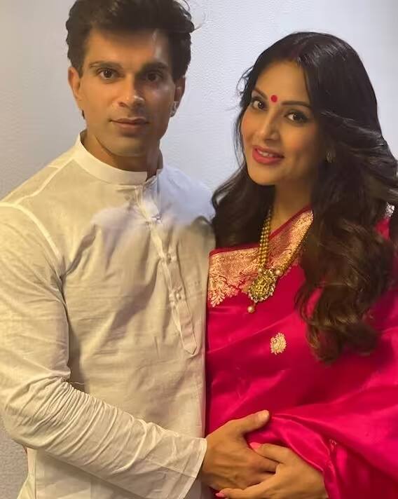 ਦਰਅਸਲ, ਜਦੋਂ ਪੈਪਸ ਨੇ ਉਨ੍ਹਾਂ ਨੂੰ ਕਲਿੱਕ ਕੀਤਾ, ਤਾਂ ਉਹ ਕਾਰ ਵਿੱਚ ਦੂਰ ਬੈਠੇ ਹੋਏ ਇੱਕ ਦੂਜੇ ਨੂੰ ਦੇਖ ਵੀ ਨਹੀਂ ਰਹੇ ਸਨ। ਖੈਰ, ਅਜਿਹਾ ਲਗਦਾ ਹੈ ਕਿ ਇਹ ਇੱਕ ਨਿਯਮਤ ਪਤੀ-ਪਤਨੀ ਦੇ ਝਗੜੇ ਤੋਂ ਵੱਧ ਕੁਝ ਨਹੀਂ ਹੈ ਕਿਉਂਕਿ ਇਹ ਜੋੜਾ ਪਹਿਲਾਂ ਵਾਂਗ ਮਜ਼ਬੂਤ ਹੋ ਰਿਹਾ ਹੈ, ਹਾਲ ਹੀ ਵਿੱਚ ਇੱਕ ਪਿਆਰੀ ਬੱਚੀ, ਦੇਵੀ ਦੇ ਮਾਪੇ ਬਣੇ ਹਨ।