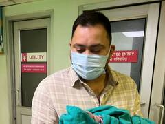 Tejashwi Yadav Baby Photo: डिप्टी सीएम तेजस्वी यादव बने पिता, बहन रोहिणी आर्चाय ने यूं दी बधाई, देखें पहली तस्वीरें