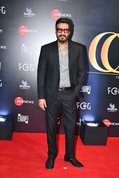 Critics Choice Awards के रेड कार्पेट पर दिखा इन सितारों का जलवा, ब्लैक आउटफिट में नेहा धूपिया ने लूटी महफिल