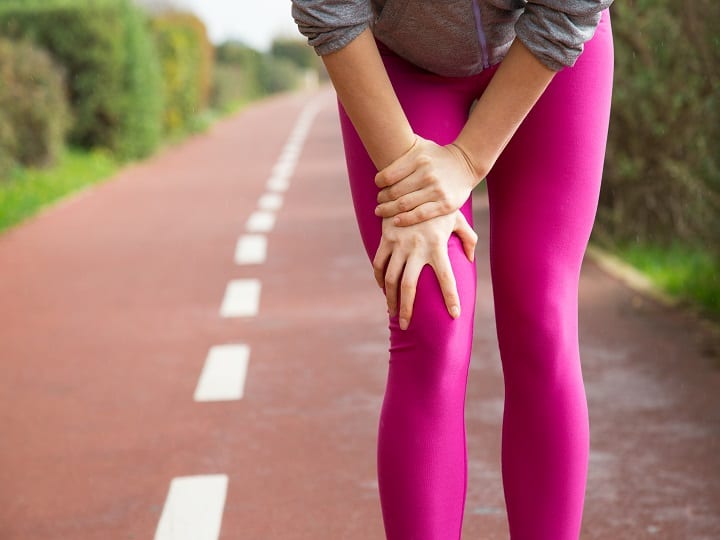 joint pain in Women are more prone to knee pain Joint Pain: क्यों होता है महिलाओं के घुटनों में दर्द, जानिए कारण और इलाज भी