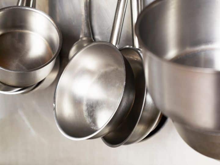 Why steel utensils do not rust what is the science behind it स्टील के बर्तनों में क्यों नहीं लगती जंग... कभी सोचा है आखिर क्या है इसके पीछे की साइंस