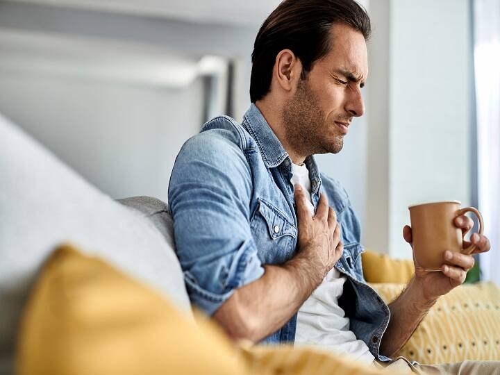 Acidity Problems should be a proper diet to prevent acidity in navratri Acidity Problems: व्रत में भी परेशान करती हैं एसिडिटी और कब्ज, बचाव के लिए ये हैं टिप्स
