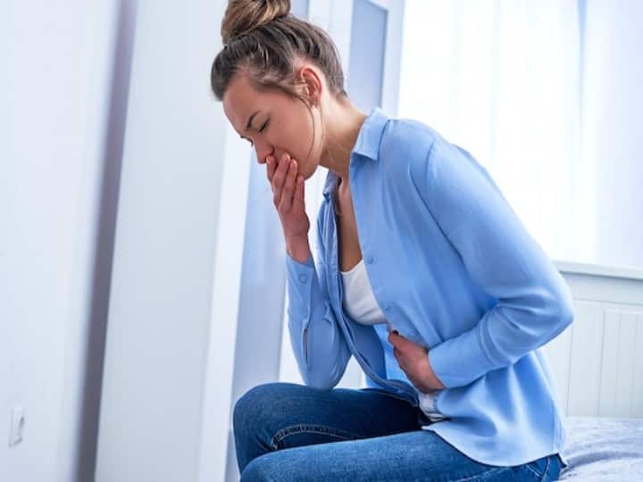 health tips reason behind vomiting after meal know home remedies in hindi खाने के तुरंत बाद क्यों हो जाती है उल्टी? कहीं कोई बड़ी बीमारी तो दस्तक नहीं देने वाली है, यहां जानें