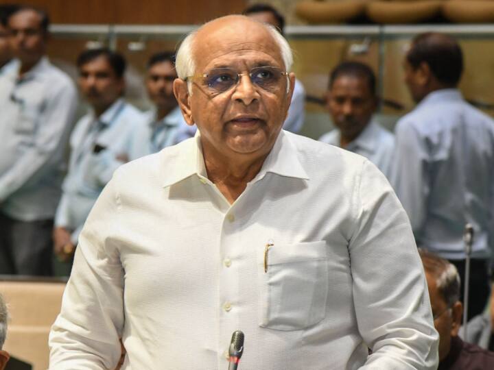 Gujarat CM Bhupendra Patel said - will not tolerate illegal construction and activities in coastal areas Gujarat: CM भूपेंद्र पटेल की दो टूक- 'समुद्र तट के किनारे किसी भी अवैध निर्माण को बर्दाश्त नहीं करेंगे'