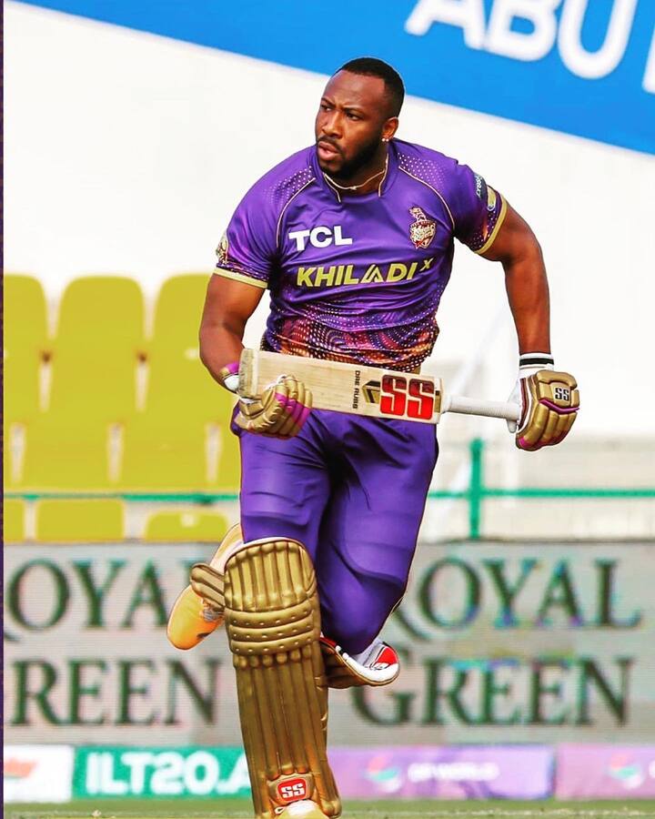 लिस्ट में केकेआर से खेलने वाले वेस्टइंडीज़ के ऑलराउंडर आंद्र रसेल चौथे नंबर पर आते हैं. रसेल आईपीएल 2020 से लेकर अब तक कुल 55 छक्के लगा चुके हैं. इस दौरान उन्होंने 34 मैच खेले हैं, जिसमें 635 रन बनाए हैं.