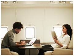 फ्लाइट में बिजनेस क्लास की सीटों में ऐसा क्या खास होता है कि उसके लिए लोग इतने ज्यादा पैसे देते हैं