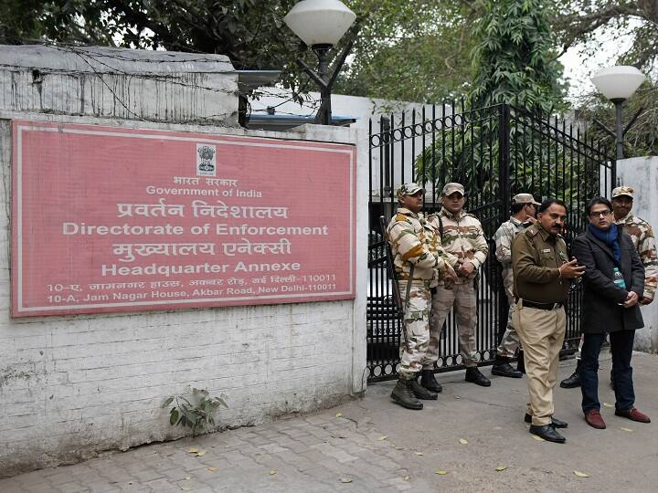 सीबीआई जांच के बीच ईडी सक्रिय हुई और नेताओं की बढ़ गई मुश्किलें; प्रवर्तन निदेशालय पर 'प्रॉक्सी एजेंसी' का आरोप क्यों? ED accused of proxy agency of CBI Know 3 story Full Detailed enforcement directorate action abpp सीबीआई जांच के बीच ईडी सक्रिय हुई और नेताओं की बढ़ गई मुश्किलें; प्रवर्तन निदेशालय पर 'प्रॉक्सी एजेंसी' का आरोप क्यों?
