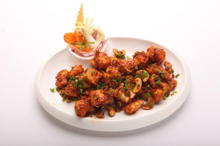 chicken manchurian is it anyway Pakistan's or India's, check details చికెన్ మంచూరియాపై న్యూయార్క్ టైమ్స్‌ హాట్‌ ట్వీట్- మండిపడుతున్న ఇండియన్‌ నెటిజన్స్ ?