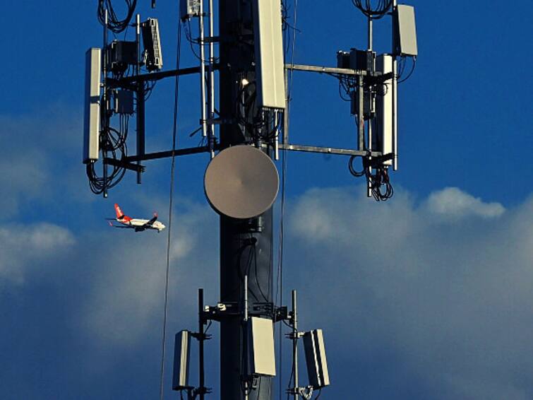 5G Aircraft Operation Interference Reduce MoCA Urge Telecom Operators Towers Near Airports Govt Urges Telcos To Minimise 5G Interference In Aircraft Operations While Installing Towers Near Airports