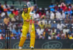 PHOTO: अंपयार पर चिल्लाने के चलते लगा जुर्माना, गुस्से में तोड़ा हाथ, जानिए दिल्ली कैपिटल्स के मैच विनर खिलाड़ी की दिलचस्प कहानी