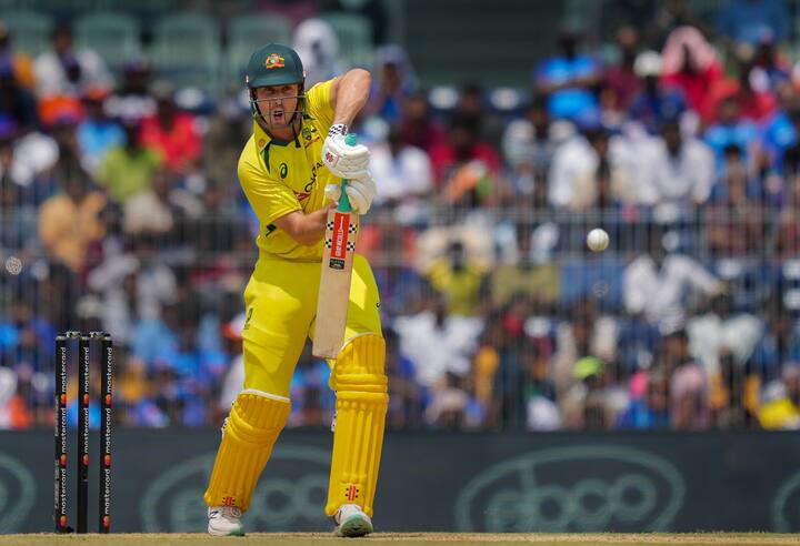 भारत के खिलाफ हाल में खत्म हुई लिमिटेड ओवर्स सीरीज में ऑस्ट्रेलियाई टीम के लिए जीत में किसी एक खिलाड़ी ने तीनों ही मैचों में शानदार प्रदर्शन किया तो वह ऑलराउंडर मिचेल मार्श थे. मार्श ने इस वनडे सीरीज में 97 के शानदार औसत के साथ 194 रन बनाए थे, जिसके लिए उन्हें प्लेयर ऑफ द सीरीज का खिताब भी दिया गया.