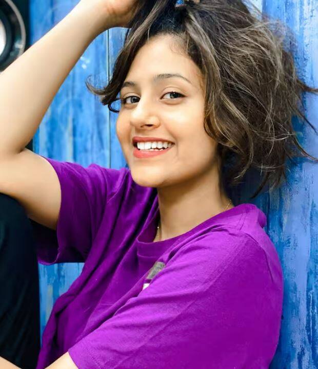આજે અંજલિ અરોરા સૌથી સુંદર ઈંફ્લૂએન્સરની યાદીમાં સામેલ છે, પરંતુ તેની જૂની તસવીરો જોઈને તમે અંજલિને ઓળખી નહીં શકો.