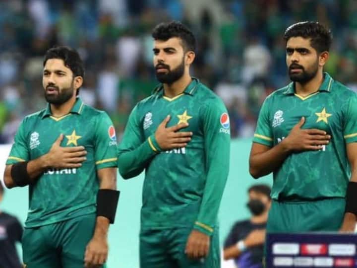 Shadab Khan: Shadab Khan came in support of Babar-Rizwan, said- Our seniors do not get that respect…