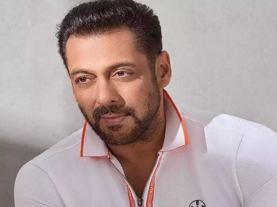 Salman : When Salman Khan Fan Attacked Him Out Side Galaxy Apartment Salman : એક ચાહકે ઘર સામે જ સલમાન ખાનની પીઠમાં ફટકારી હતી લાકડી અને...