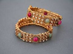 Gold, Silver Price: தொடர்ந்து குறையும் தங்கத்தின் விலை.. சவரனுக்கு ரூ.240 குறைவு: இன்றைய விலை நிலவரம் இதோ..