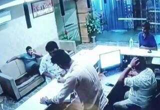 Vadodara :  વડોદરામાં જ્વેલર્સે હોટલમાં કરી આત્મહત્યા, કારણ અકબંધ