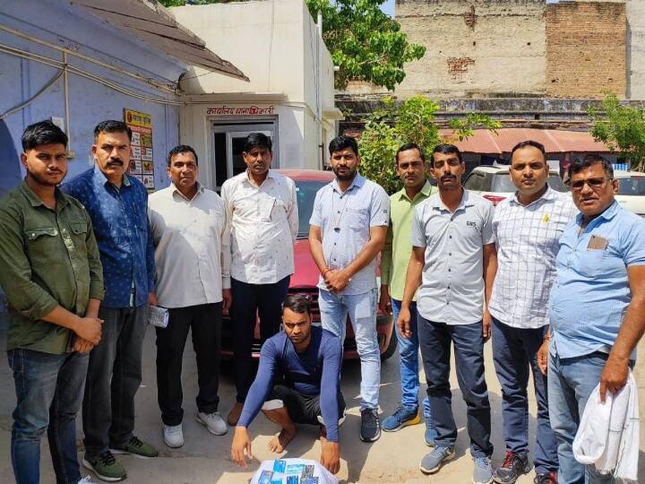 Mewat Sextortion Online Fraud Police arrested accused with 14 ATM cards and 1328500 rupees ann Mewat Online Fraud: ऑनलाइन ठगी का आरोपी चढ़ा पुलिस के हत्थे, तलाशी में जब्त किए 14 एटीएम कार्ड और 13,28,500 रुपए