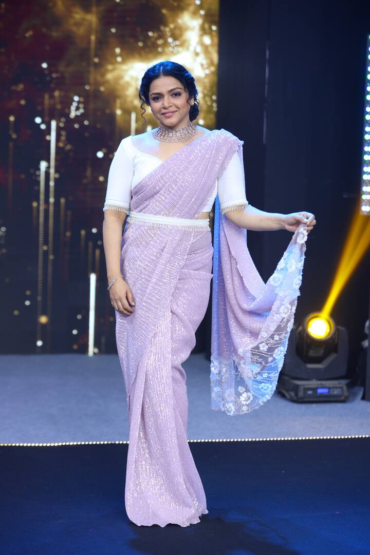 'मिसेस इंडिया 2023 ग्रॅन्ड फिनाले या स्पर्धेत अश्विनीने भाग घेतला असला तरी तिला अनेक अडथळ्यांचा सामना करावा लागत आहे.