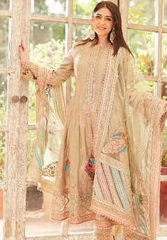 40 की उम्र में भी दिखना है स्टनिंग, तो इन बॉलीवुड मॉम्स से लें इंस्पिरेशन, इनका हर लुक है कमाल