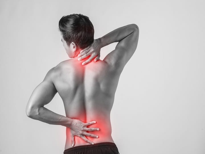 Due to these 5 reasons, the problem of back strain and pain occurs, if you see these symptoms, get treated immediately.