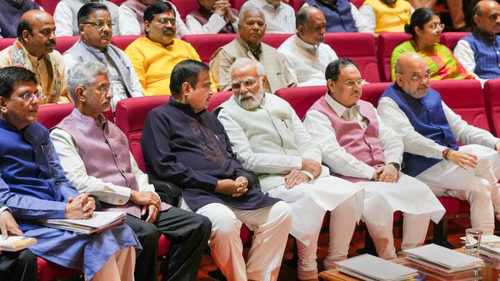 BJP Parliamentary Party Meeting:দল যত সাফল্য পাবে, তত বেশি আক্রমণ করবেন বিরোধীরা। বিজেপি সংসদীয় দলের বৈঠকে বললেন প্রধানমন্ত্রী। বিজেপি সংসদীয় দলের বৈঠক ছিল মঙ্গলবার।