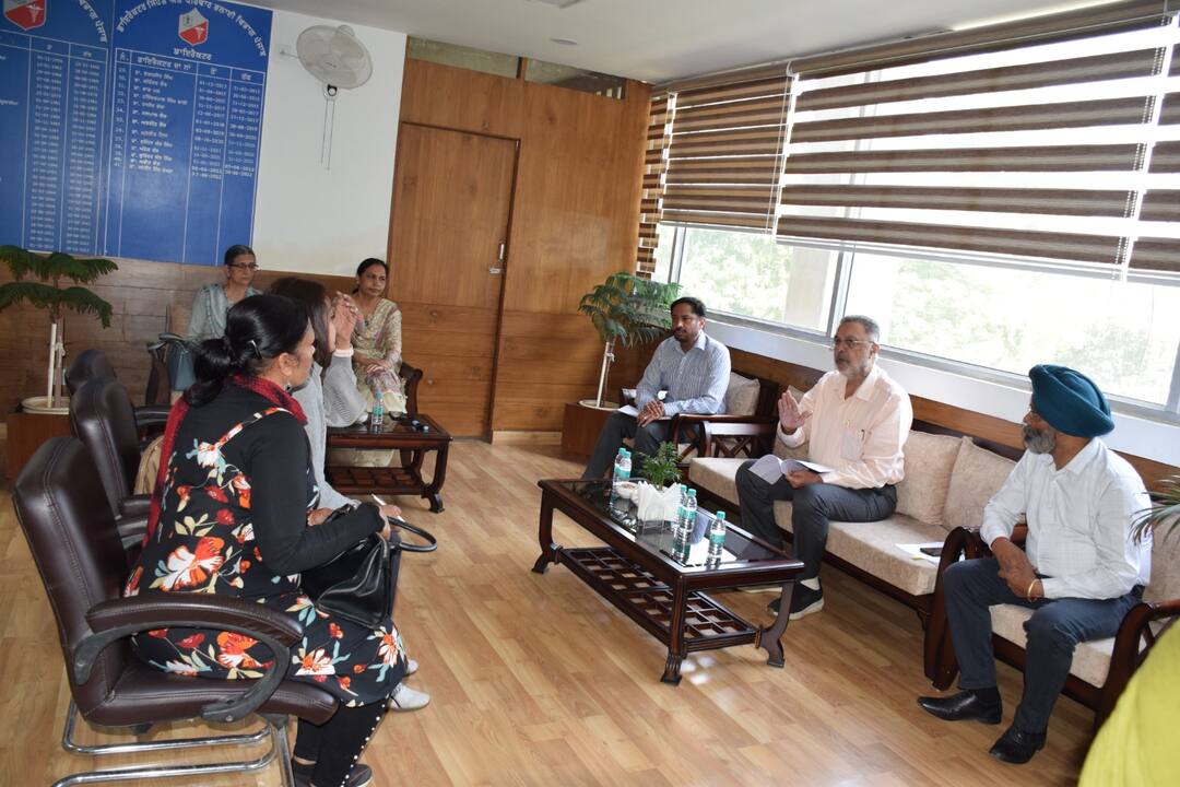 ਮੁਲਾਜ਼ਮਾਂ ਦੀਆਂ ਜਾਇਜ਼ ਮੰਗਾਂ ਜਲਦ ਪੂਰੀਆਂ ਕੀਤੀਆਂ ਜਾਣਗੀਆਂ: ਡਾ. ਬਲਬੀਰ ਸਿੰਘ LEGITIMATE DEMANDS OF EMPLOYEES WILL BE MET SHORTLY, SAYS DR BALBIR SINGH ਮੁਲਾਜ਼ਮਾਂ ਦੀਆਂ ਜਾਇਜ਼ ਮੰਗਾਂ ਜਲਦ ਪੂਰੀਆਂ ਕੀਤੀਆਂ ਜਾਣਗੀਆਂ: ਡਾ. ਬਲਬੀਰ ਸਿੰਘ