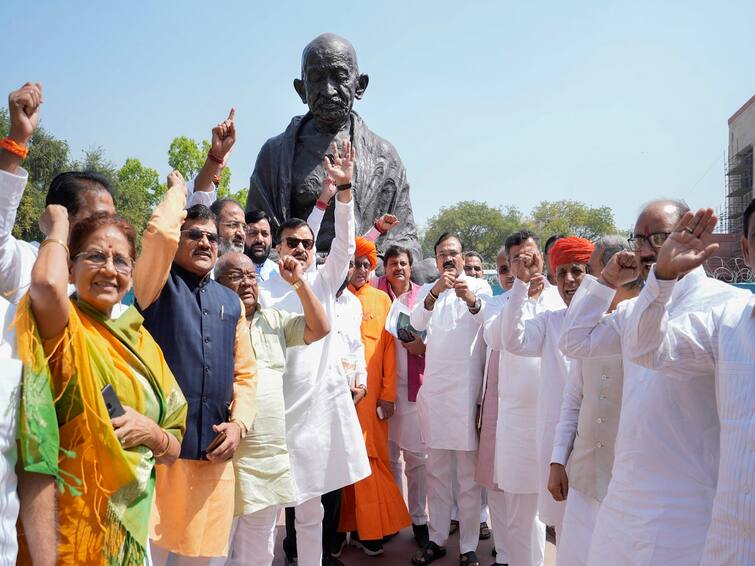 Congress To Launch ‘Jai Bharat Satyagraha’ From Today Over Rahul Gandhi Row, Adani Issue