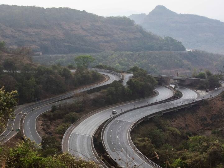 mumbai pune expressway route toll tax 18 percent high From 1 april push up bus and cab fares Mumbai-Pune Expressway: मुंबई-पुणे का सफर होगा महंगा, एक्सप्रेसवे पर 1 अप्रैल से टोल दरों में होगी इतनी बढ़ोतरी