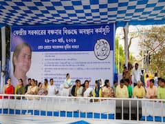 Bengal CM Mamata Kicks Off Two-Day Dharna Against Centre's 'Discrimination' Towards State. In Pics