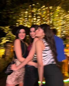 Shanaya Kapoor, Khushi Kapoor Pose Together In Party Pictures; Check Out