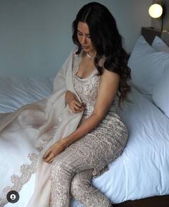 Sonam bajwa: ਸੋਨਮ ਬਾਜਵਾ ਦੀ ਸਾਦਗੀ ਨੇ ਜਿੱਤਿਆ ਫੈਨਜ਼ ਦਾ ਦਿਲ, ਪੰਜਾਬੀ ਸੂਟ 'ਚ ਦੇਖੋ ਦੇਸੀ ਗਰਲ ਦਾ ਅੰਦਾਜ਼