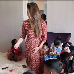 Hansika Motwani:‘அந்த மனசுதான் சார் கடவுள்..’ அஷ்டமியன்று குழந்தைகளுக்கு உணவளித்து மகிழ்ந்த ஹன்சிகா!