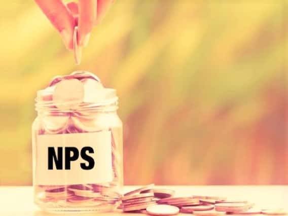 નેશનલ પેન્શન સ્કીમ હેઠળ 50,000 રૂપિયા સુધીના રોકાણ પર ટેક્સ છૂટનો લાભ મેળવી શકાય છે. આ છૂટ આવકવેરાની કલમ 80CCD (1) હેઠળ લઈ શકાય છે.