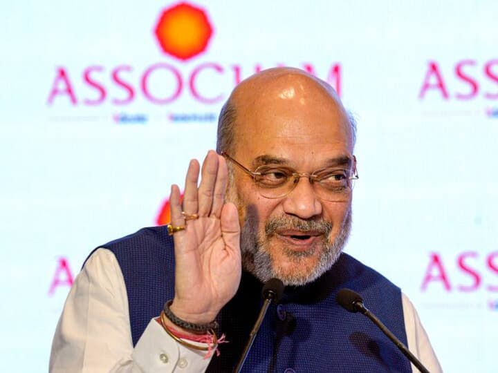 Rahul Gandhi Row: 'अदालत के सामने भी नहीं जाएंगे और...', राहुल गांधी पर हुई कार्रवाई पर क्या कुछ बोले अमित शाह Amit Shah asks what kind of arrogance is this Rahul Gandhi should appeal his conviction Rahul Gandhi Row: 'अदालत के सामने भी नहीं जाएंगे और...', राहुल गांधी पर हुई कार्रवाई पर क्या कुछ बोले अमित शाह