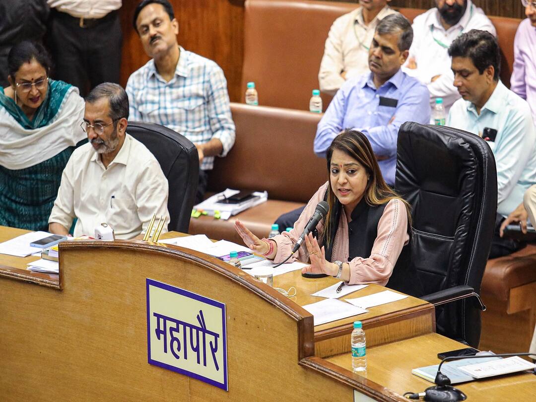 Much-Awaited MCD Budget Cleared, Resolutions For 'Welfare Of Workers' Moved By AAP Passed Much-Awaited MCD Budget Cleared, Resolutions For 'Welfare Of Workers' Moved By AAP Passed Much-Awaited MCD Budget Cleared, Resolutions For 'Welfare Of Workers' Moved By AAP Passed