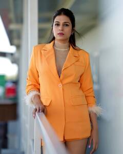 Shraddha das: నారింజపండులా మెరిసిపోతున్న శ్రద్ధా దాస్