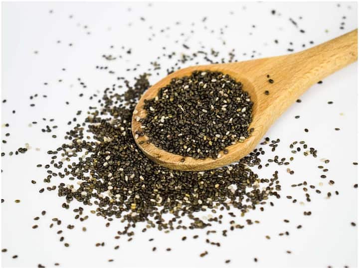 Chia seeds are a part of weight loss foods - control diabetes with them Chia Seeds: బరువు తగ్గించే ఆహారాల్లో చియా విత్తనాలు ఒక భాగం- వీటితో డయాబెటిస్ అదుపులో