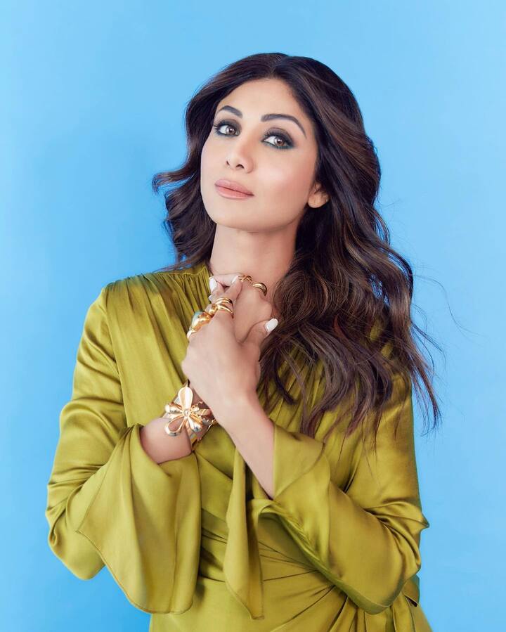 शिल्पाने आपल्या योगाचे, एक्सरसाइजचे व्हिडीओ सोशल मीडियावर पोस्ट करते.